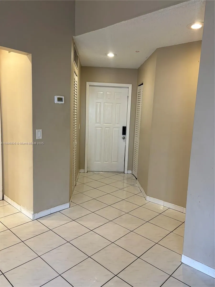 6547 NW 170th Ter