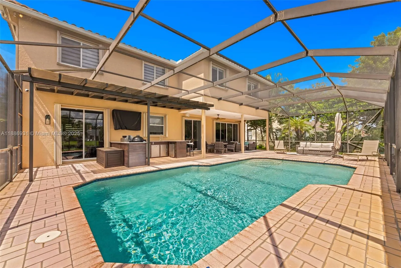 420 Montclaire Dr