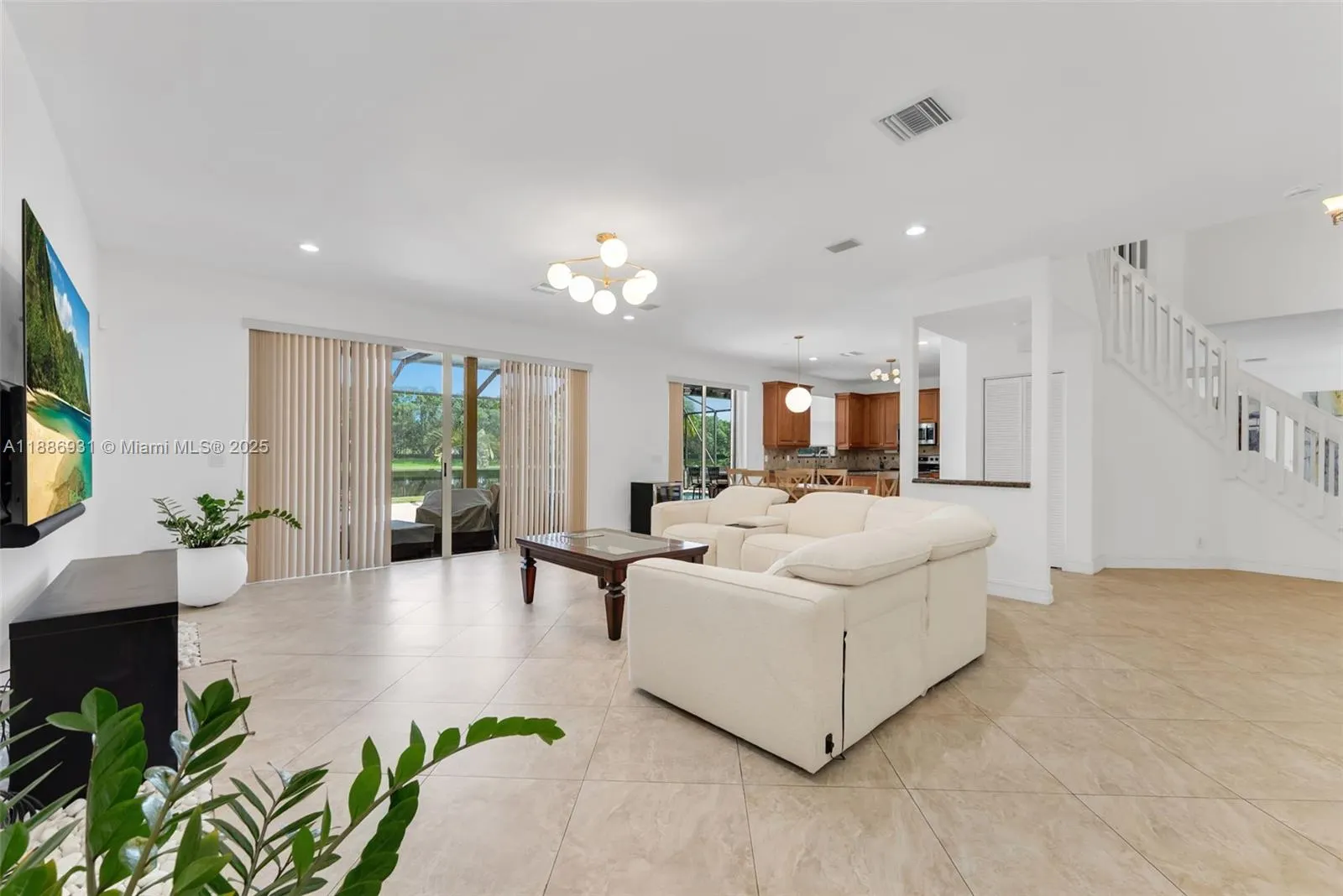 420 Montclaire Dr