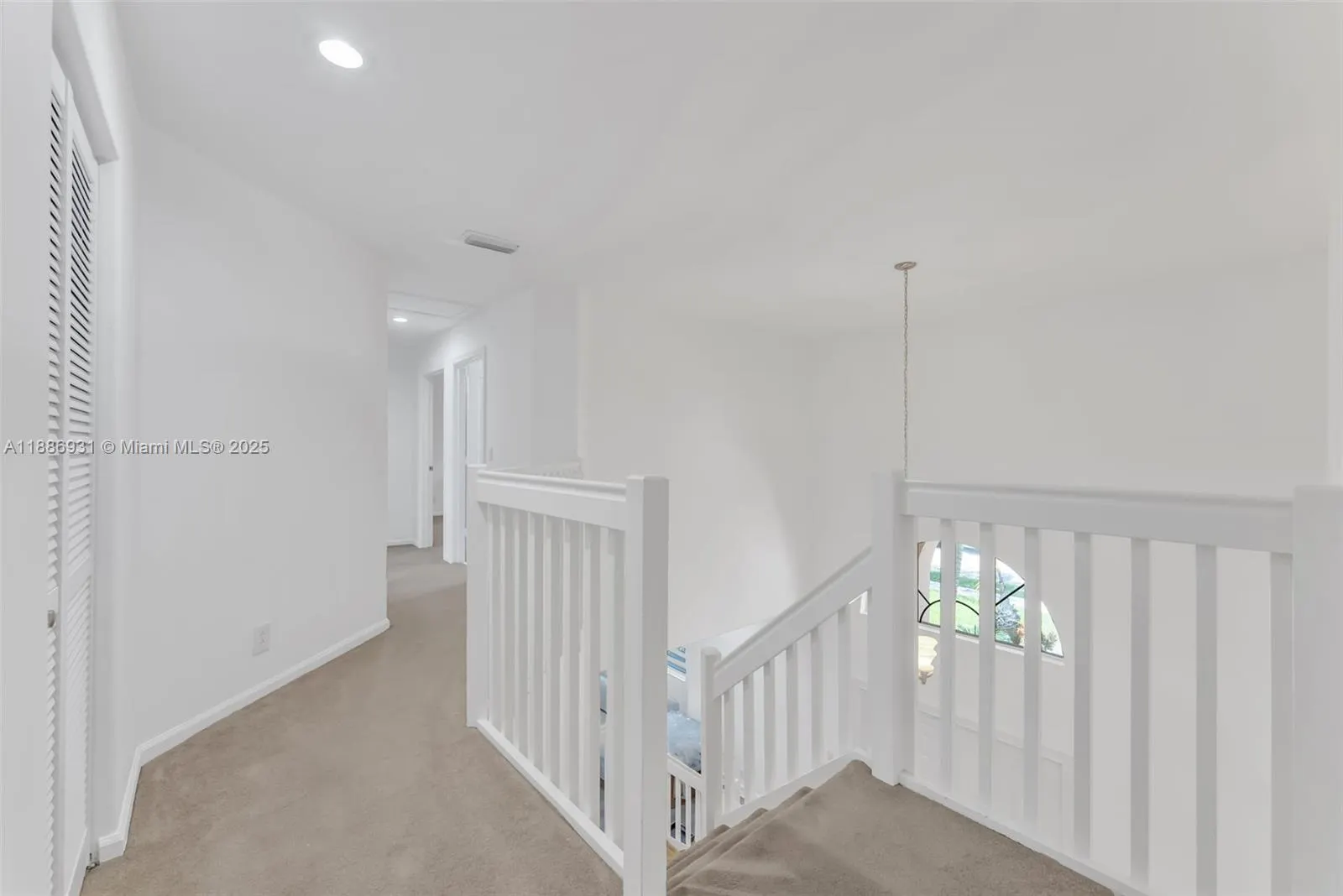 420 Montclaire Dr
