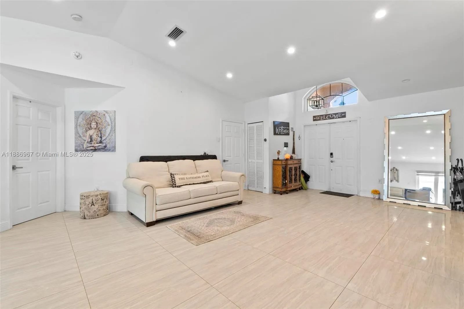 16898 Crestview Ln