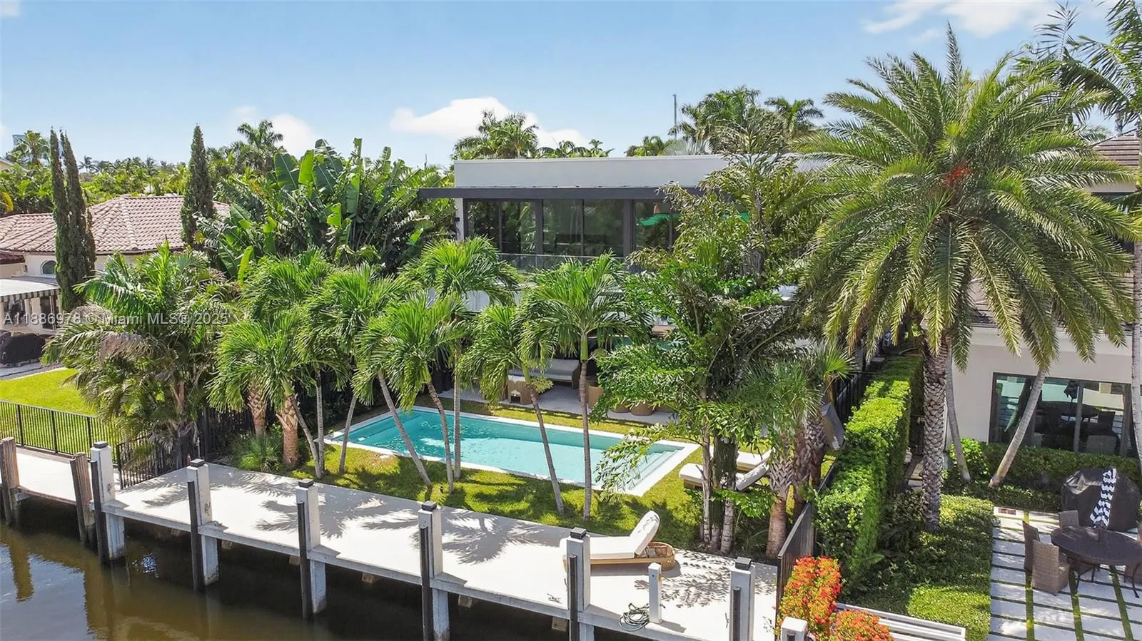 620 Solar Isle Dr