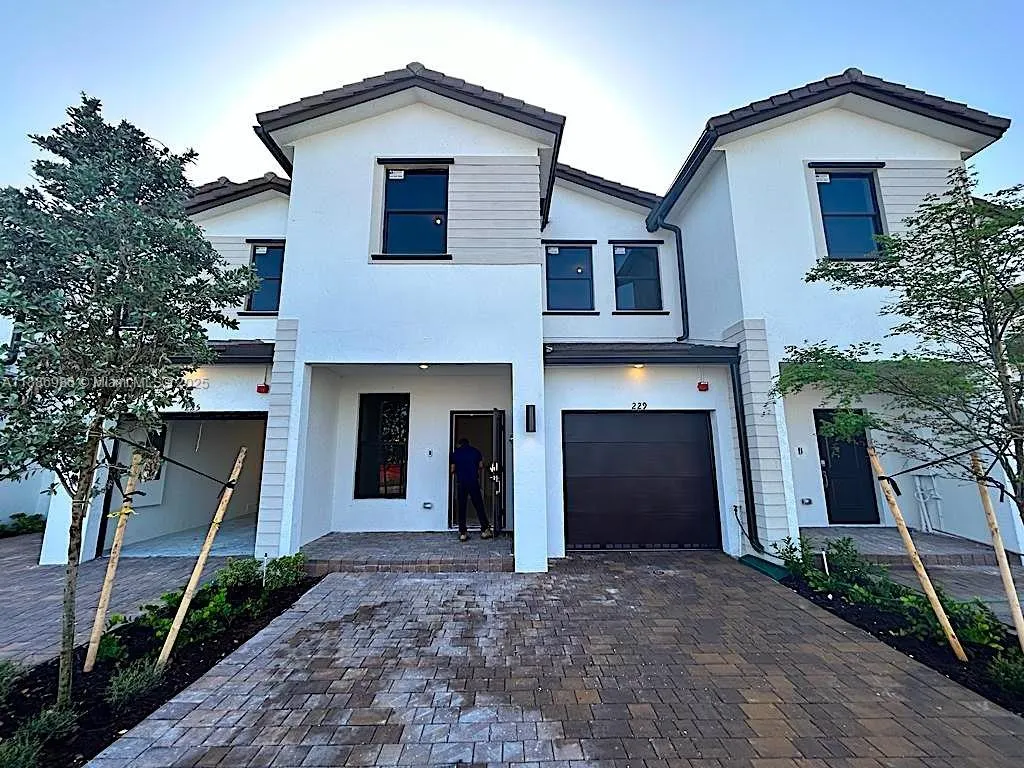 229 SW 159th Way, #229