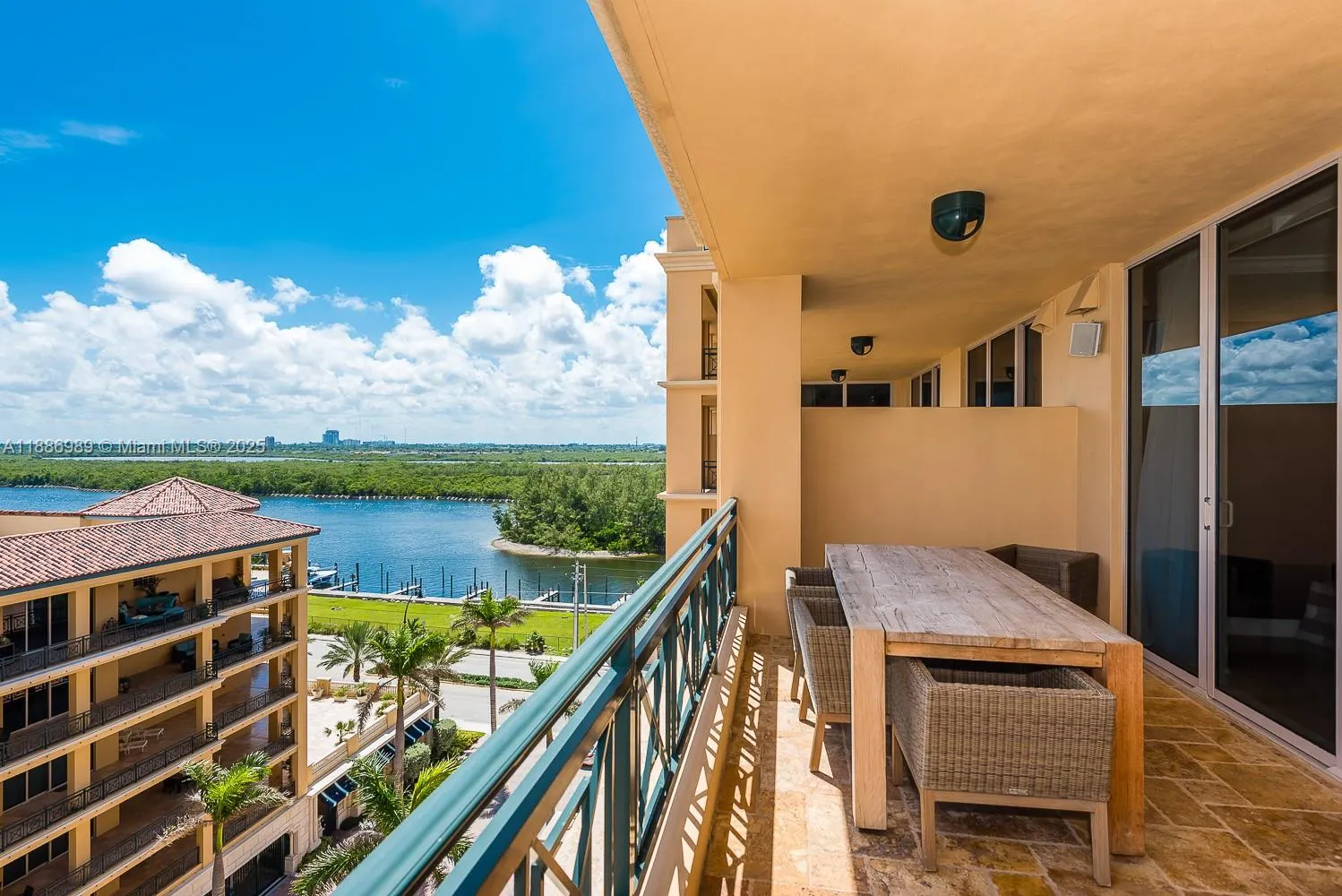 3501 N Ocean Dr, #7C