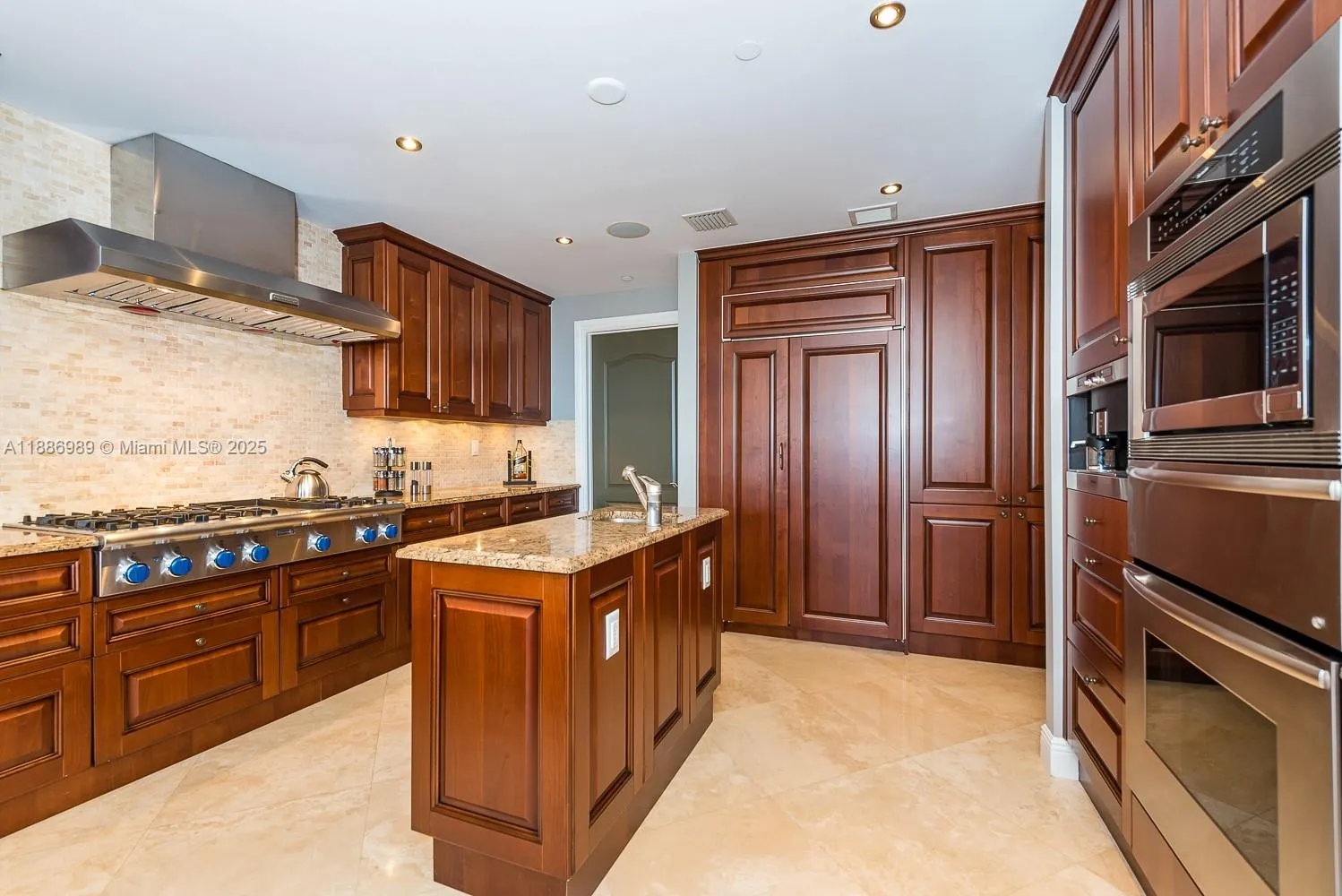 3501 N Ocean Dr, #7C