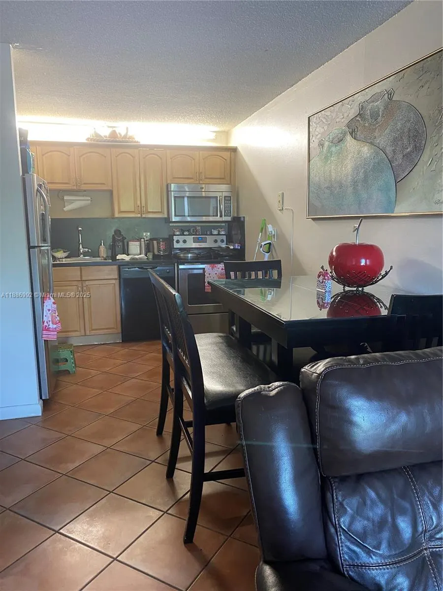 1801 S Treasure Dr, #414