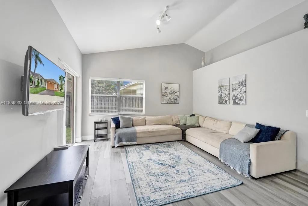 2655 Arborwood Rd