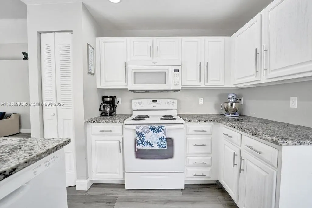 2655 Arborwood Rd