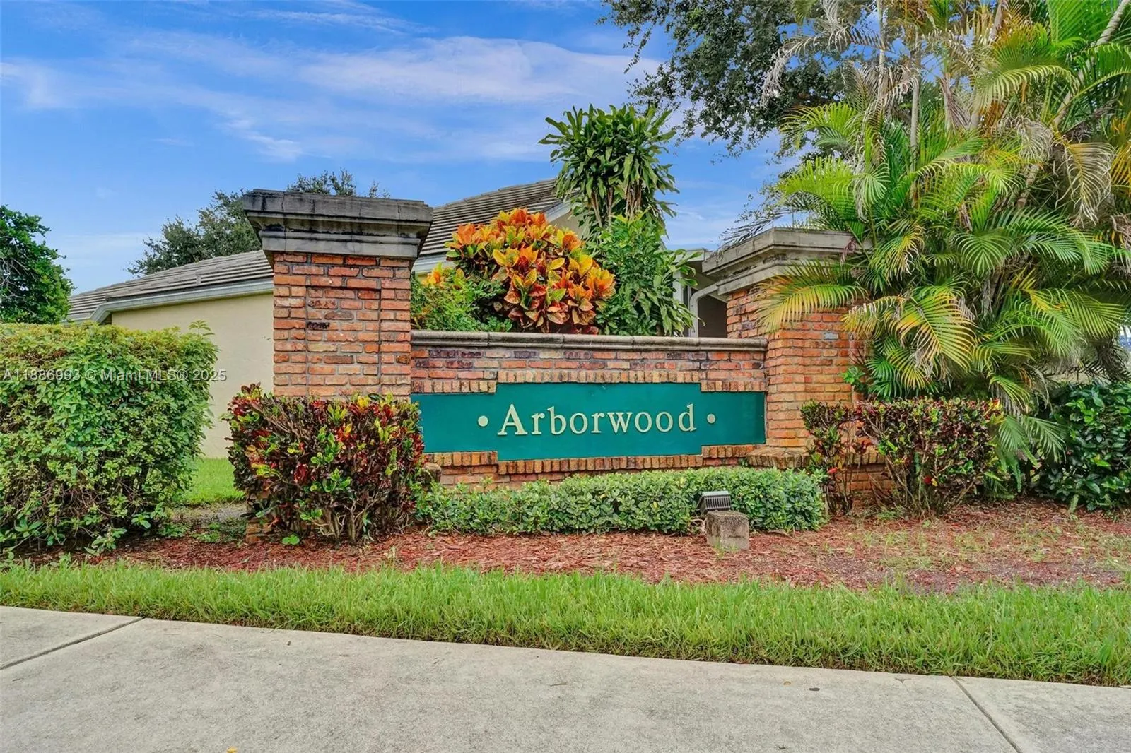 2655 Arborwood Rd