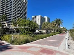 2555 Collins Ave, #2112