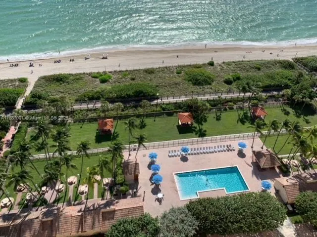2555 Collins Ave, #2112