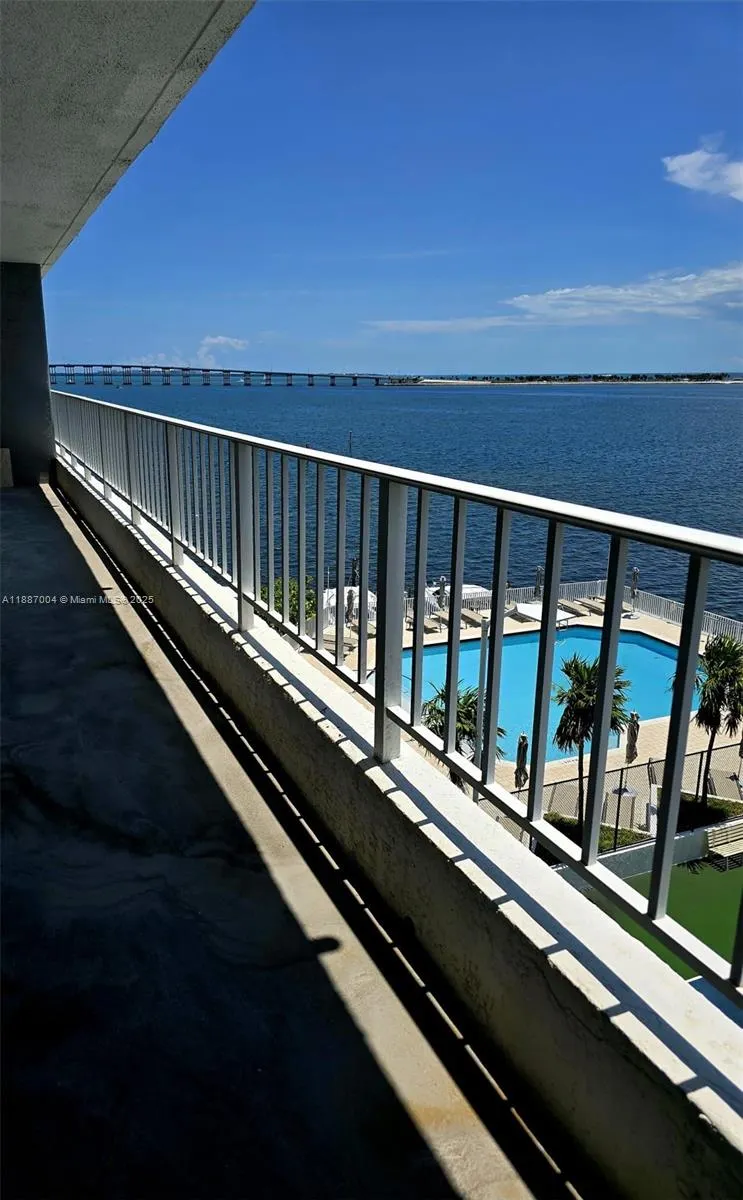 200 SE 15th Rd, #6B