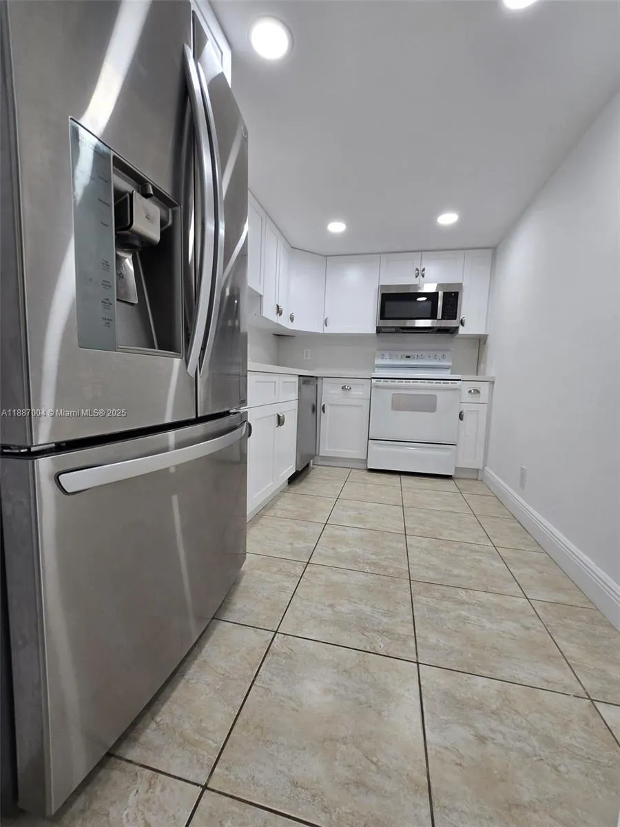 200 SE 15th Rd, #6B