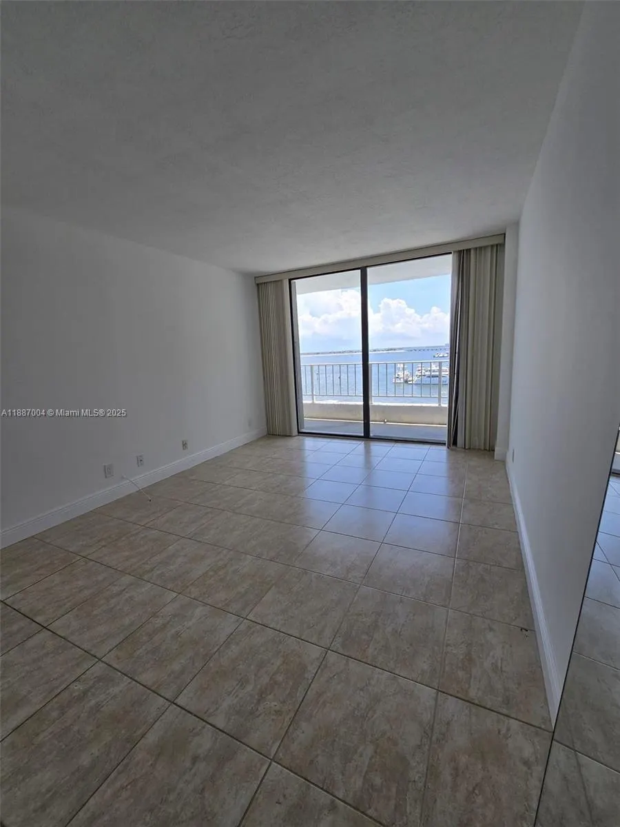 200 SE 15th Rd, #6B