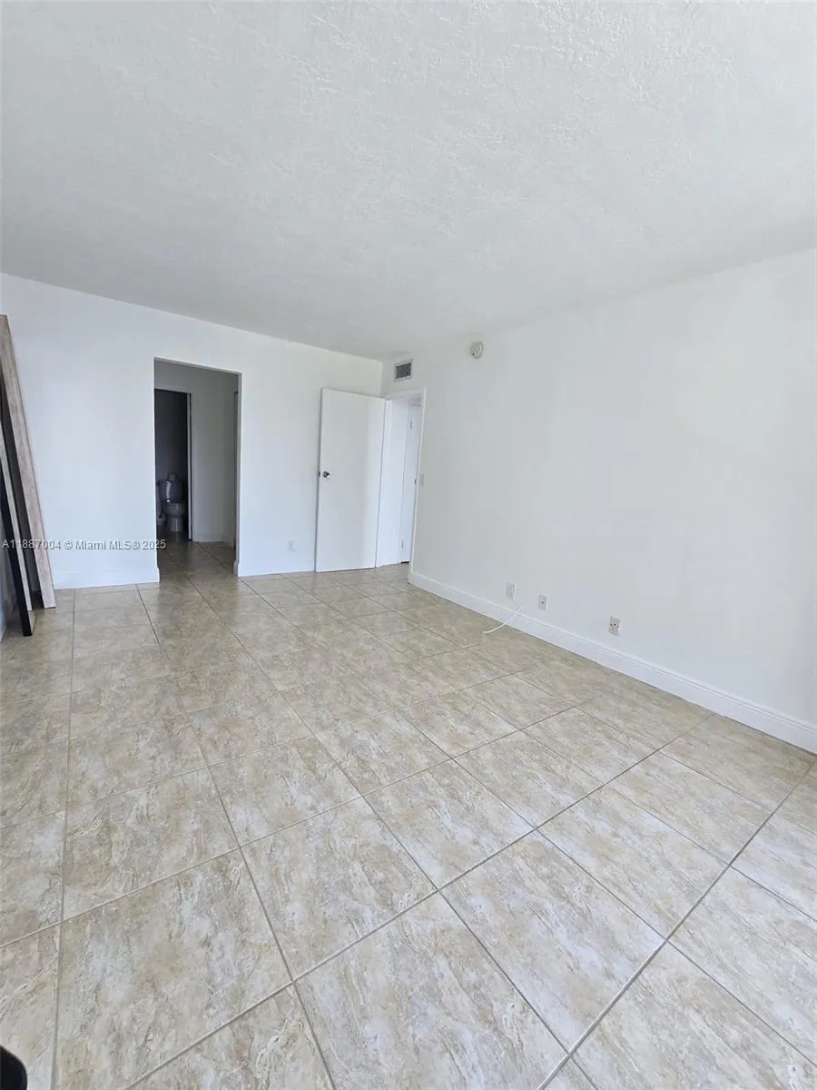 200 SE 15th Rd, #6B