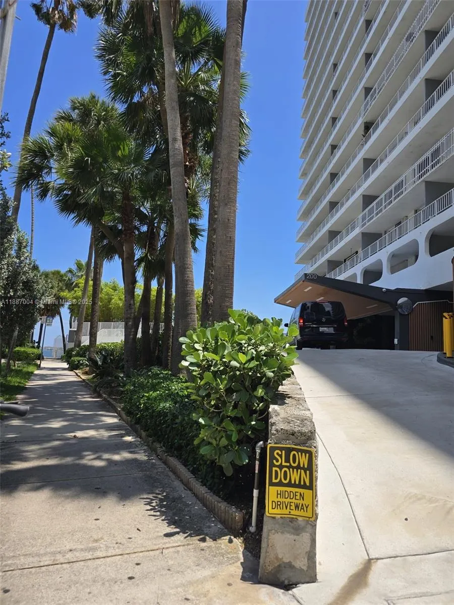 200 SE 15th Rd, #6B