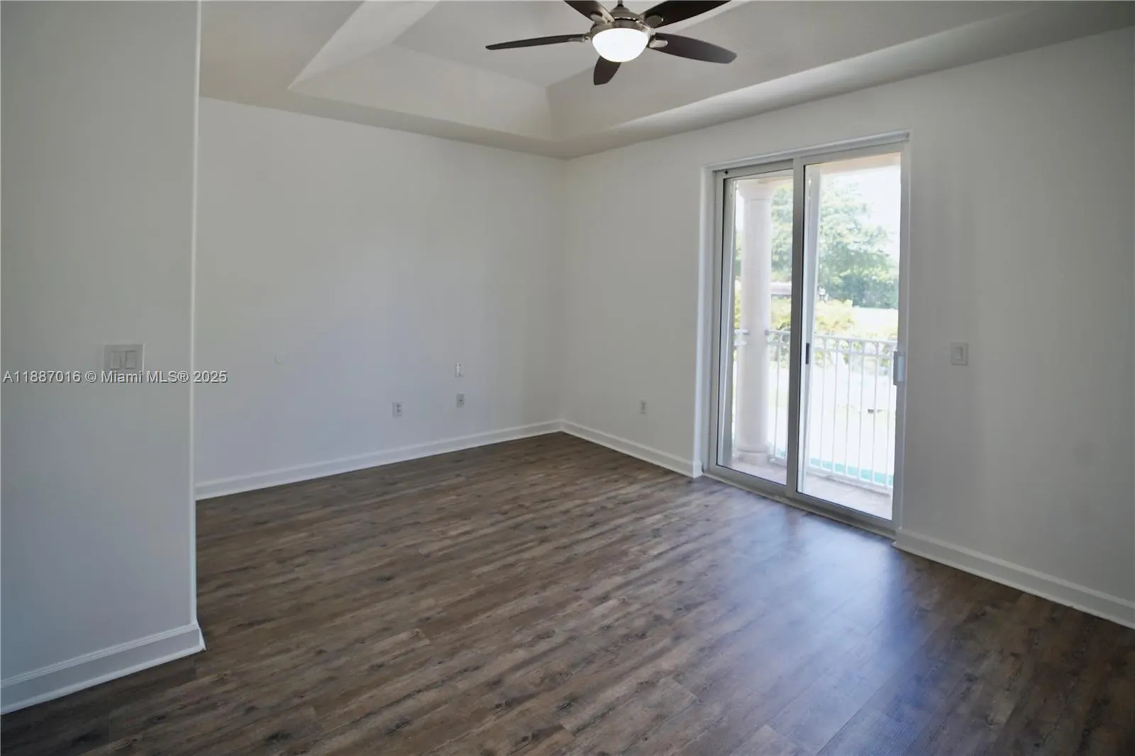 10181 NW 32nd Ter