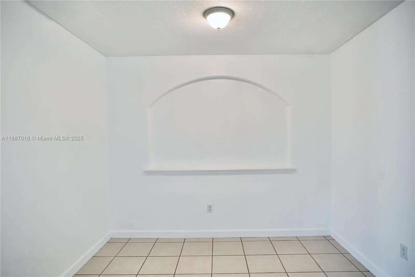 10181 NW 32nd Ter