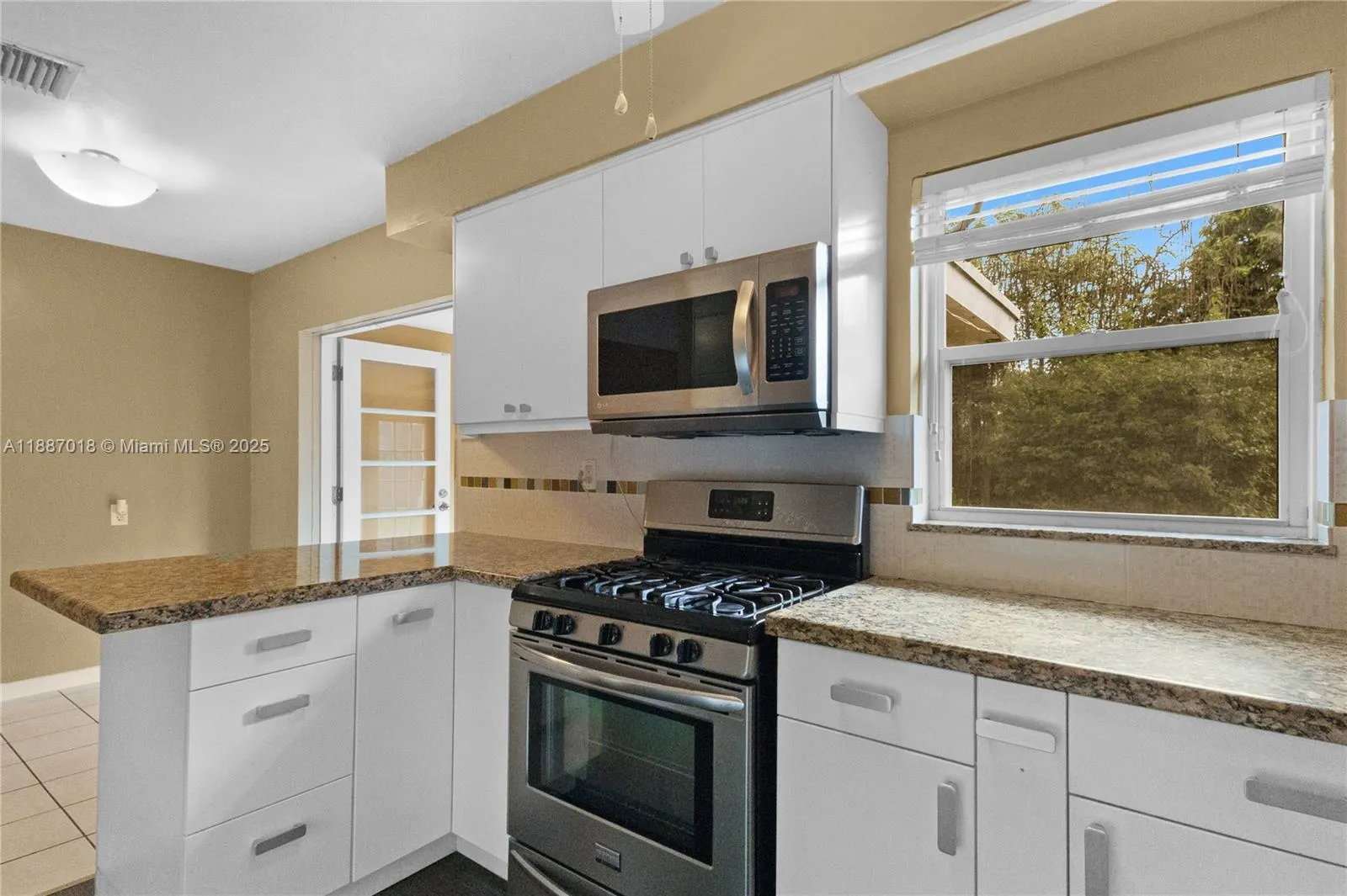 404 NE 24th Ave