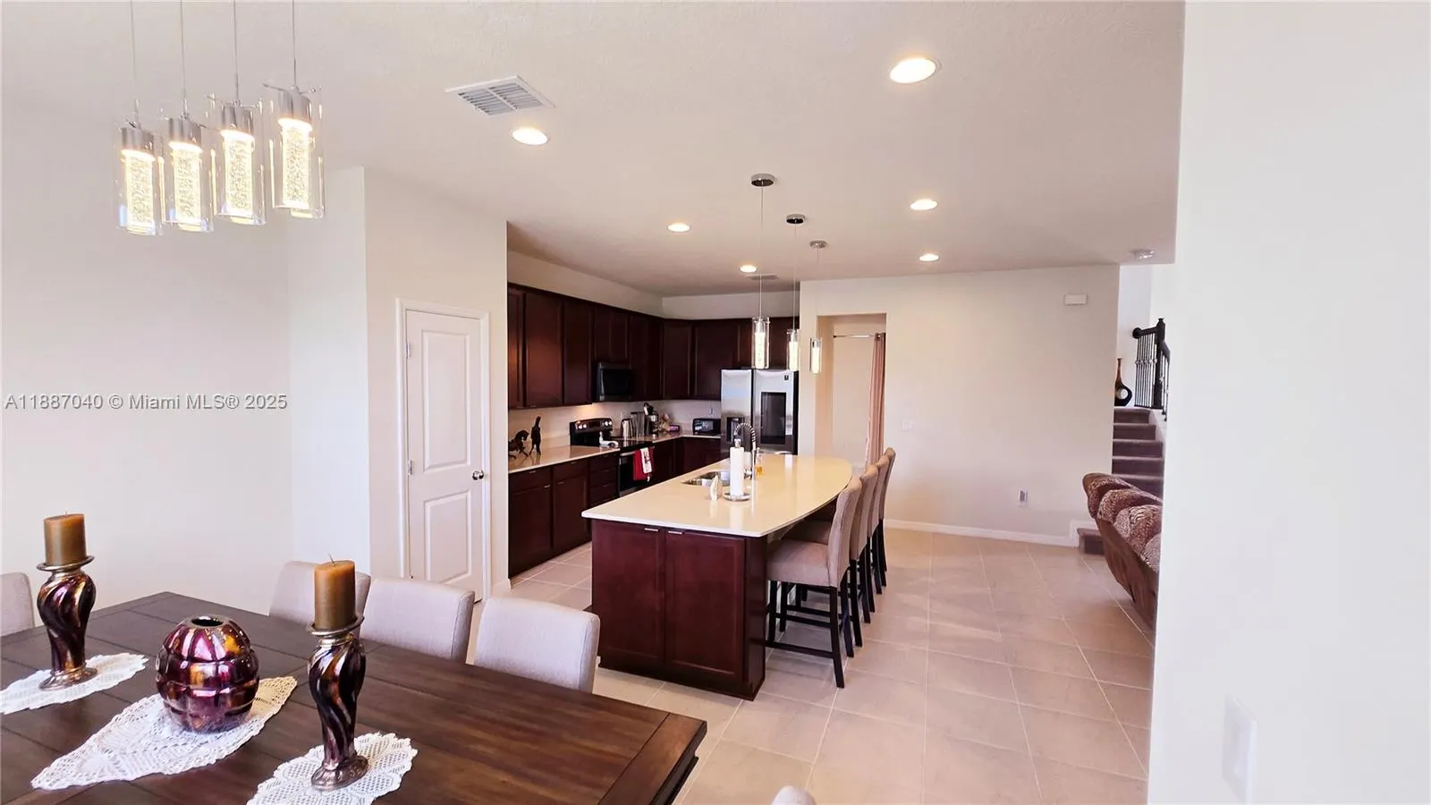 2647 E Lake Point Dr