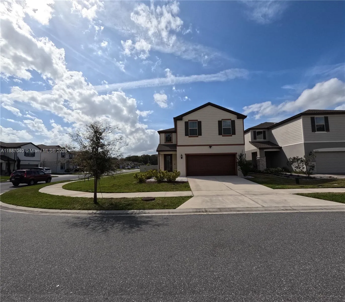 2647 E Lake Point Dr