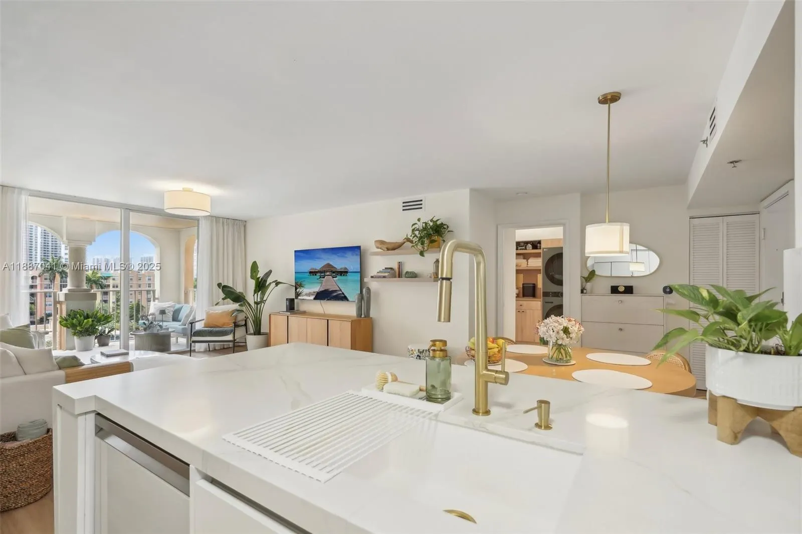 19701 E Country Club Dr, #5603