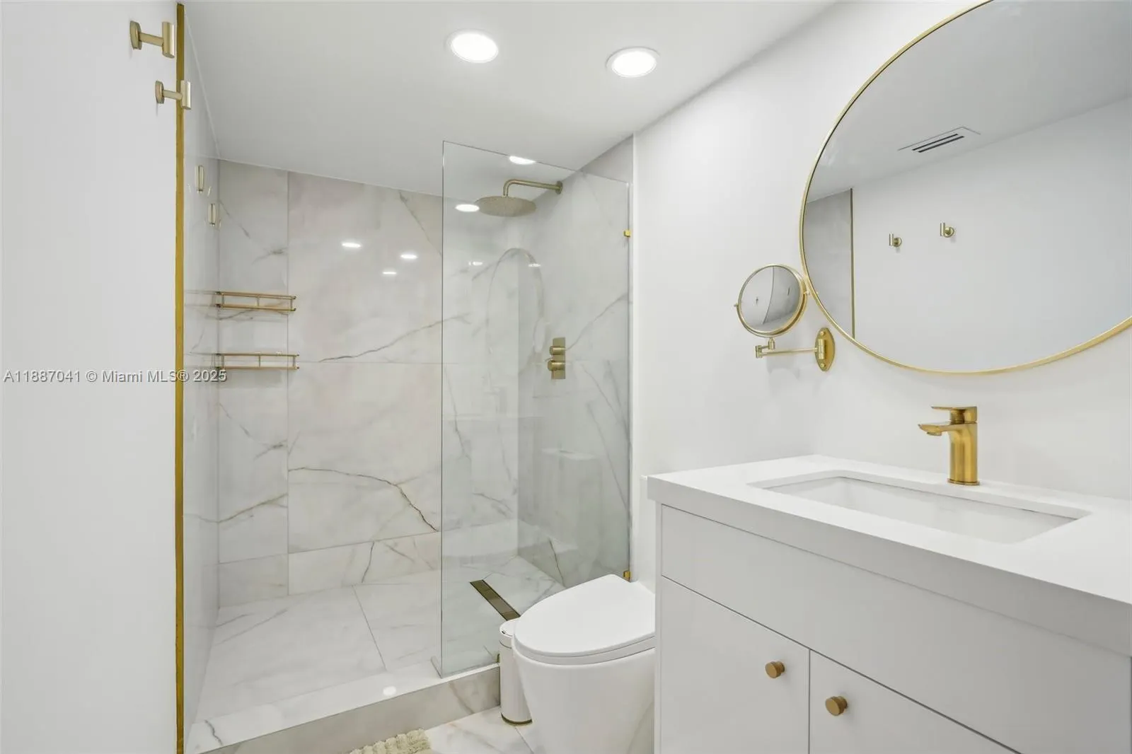 19701 E Country Club Dr, #5603