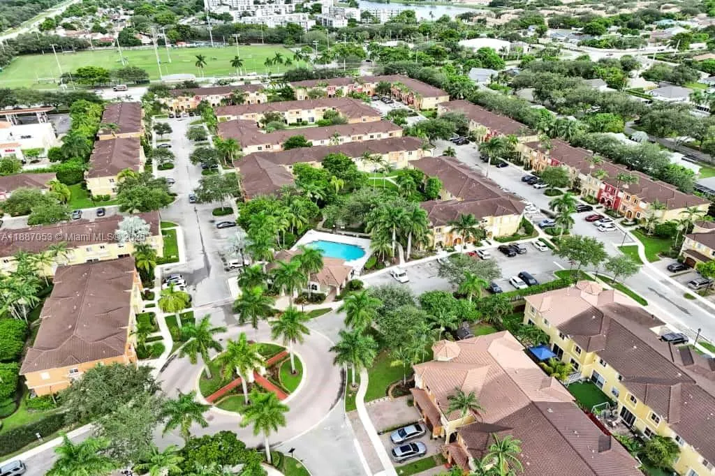 1832 SW 89th Ter