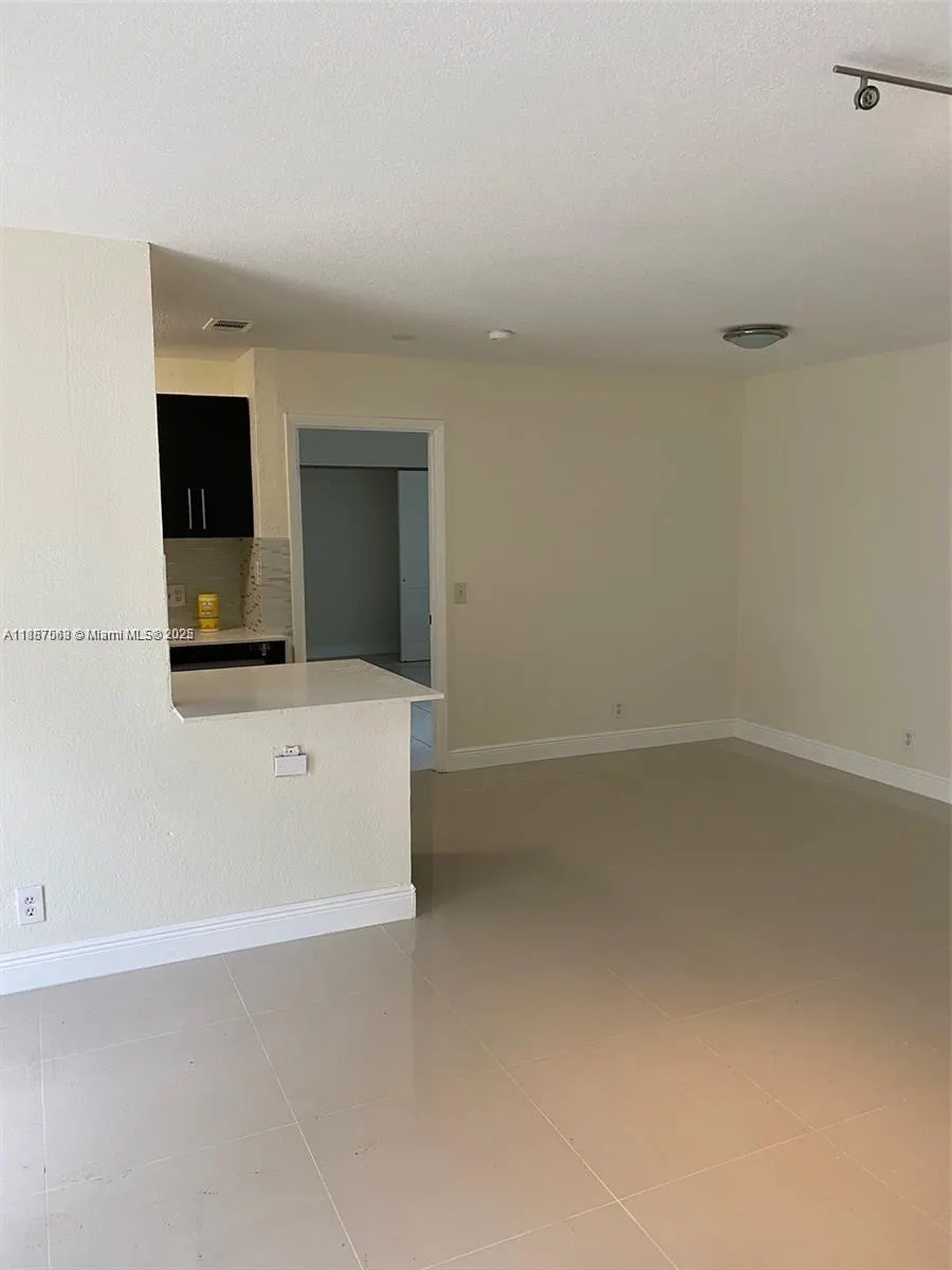 26 Crossings Cir, #B