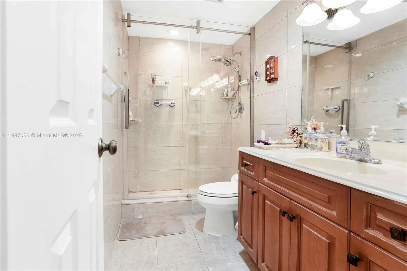 4400 Hillcrest Dr, #419C