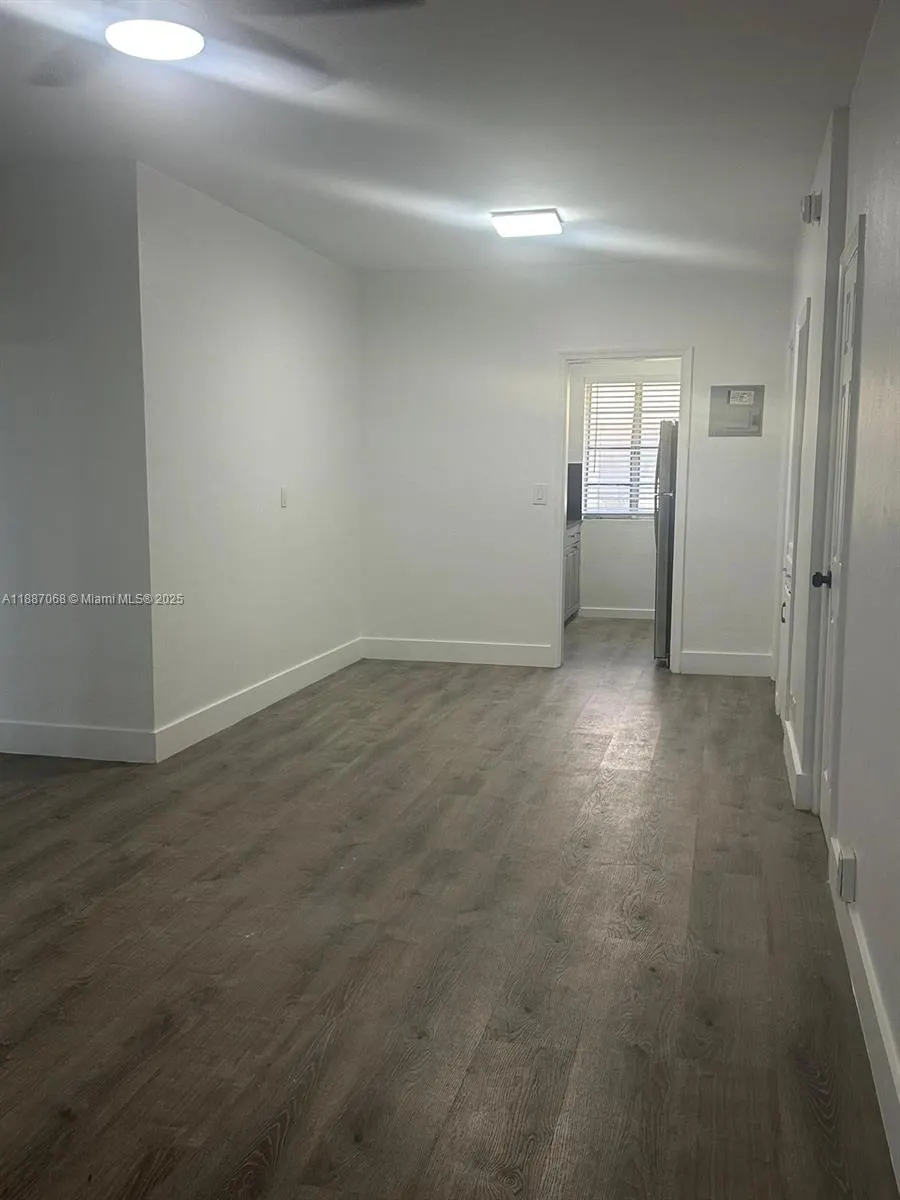 6805 Abbott Ave, #1