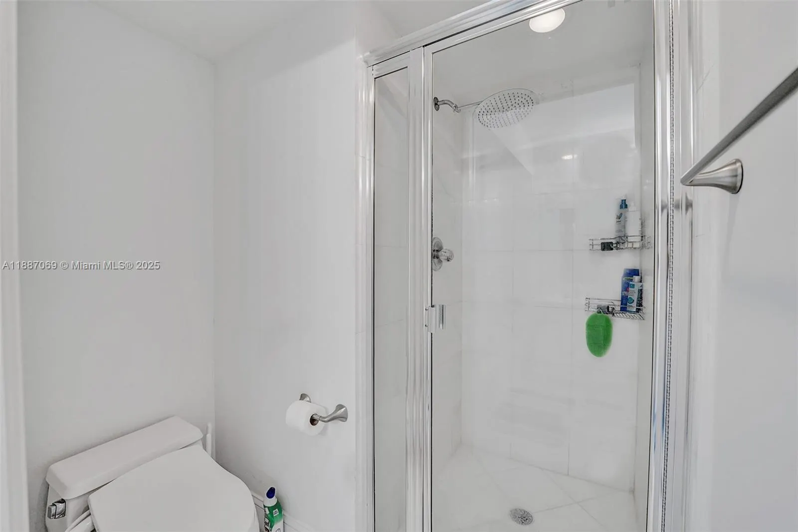 3530 Mystic Pointe Dr, #2002