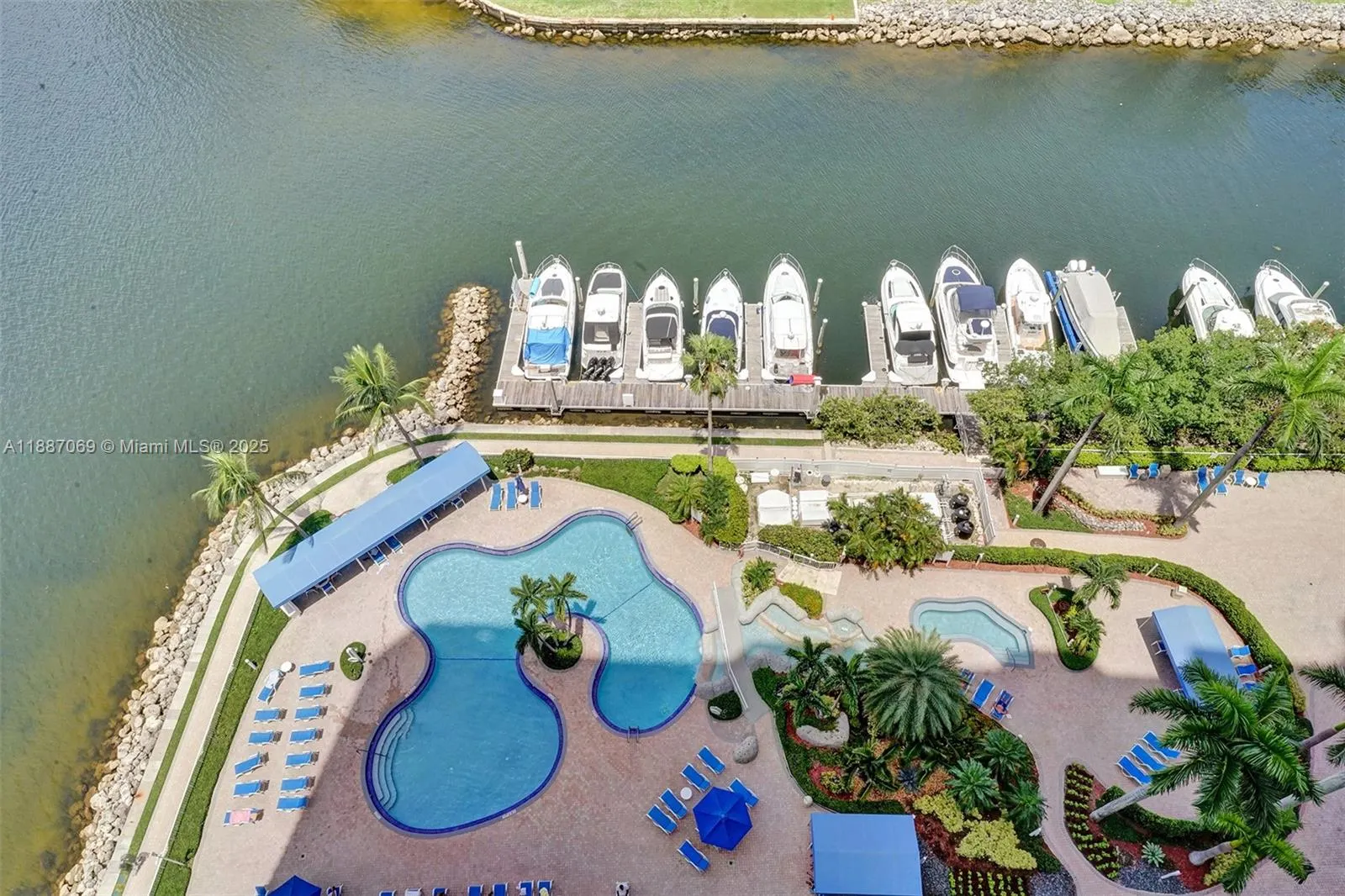 3530 Mystic Pointe Dr, #2002