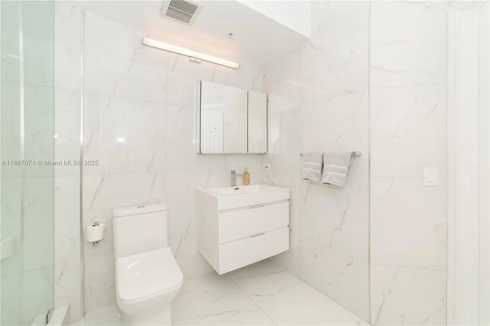 17150 N Bay Rd, #2905