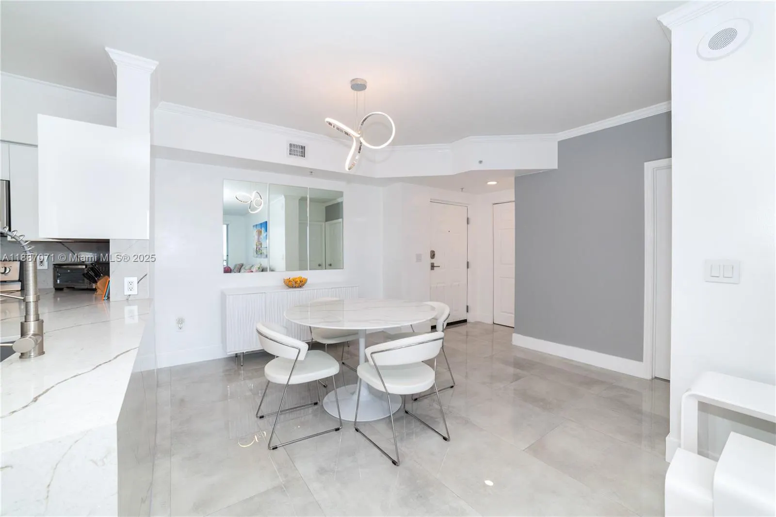 17150 N Bay Rd, #2905