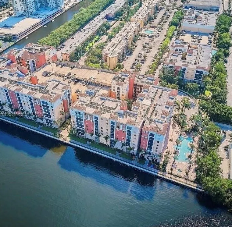 17150 N Bay Rd, #2905