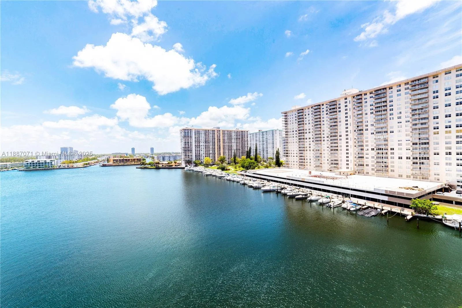 17150 N Bay Rd, #2905