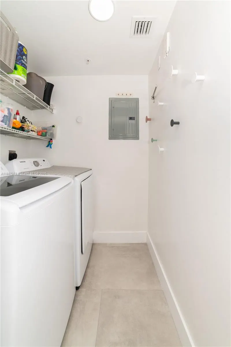 17150 N Bay Rd, #2905