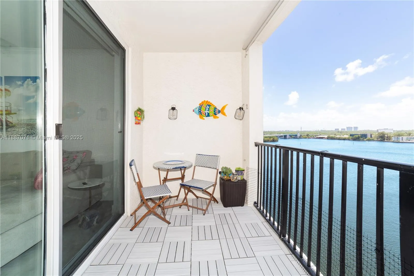 17150 N Bay Rd, #2905