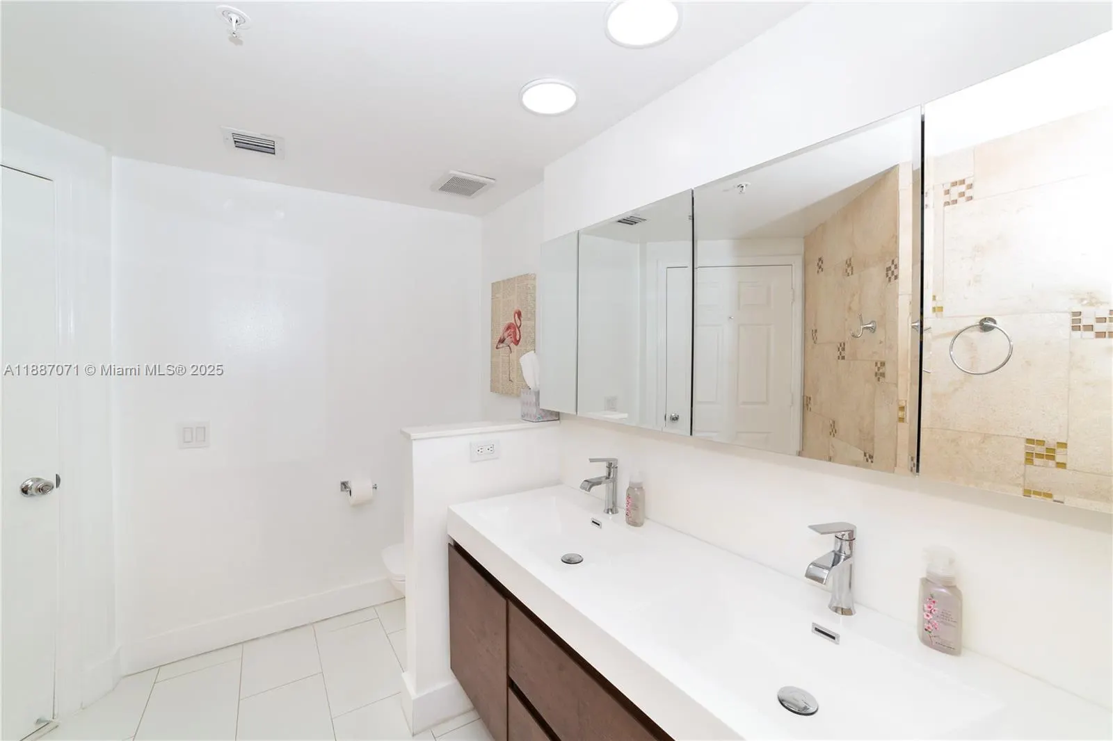 17150 N Bay Rd, #2905