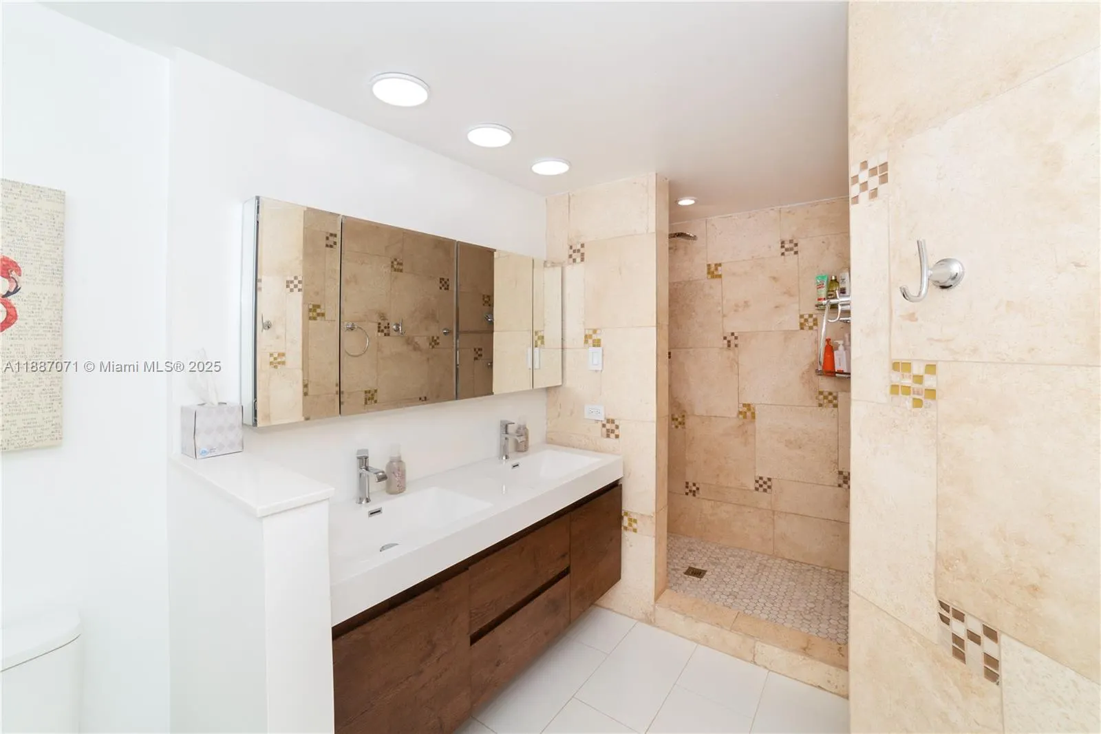 17150 N Bay Rd, #2905