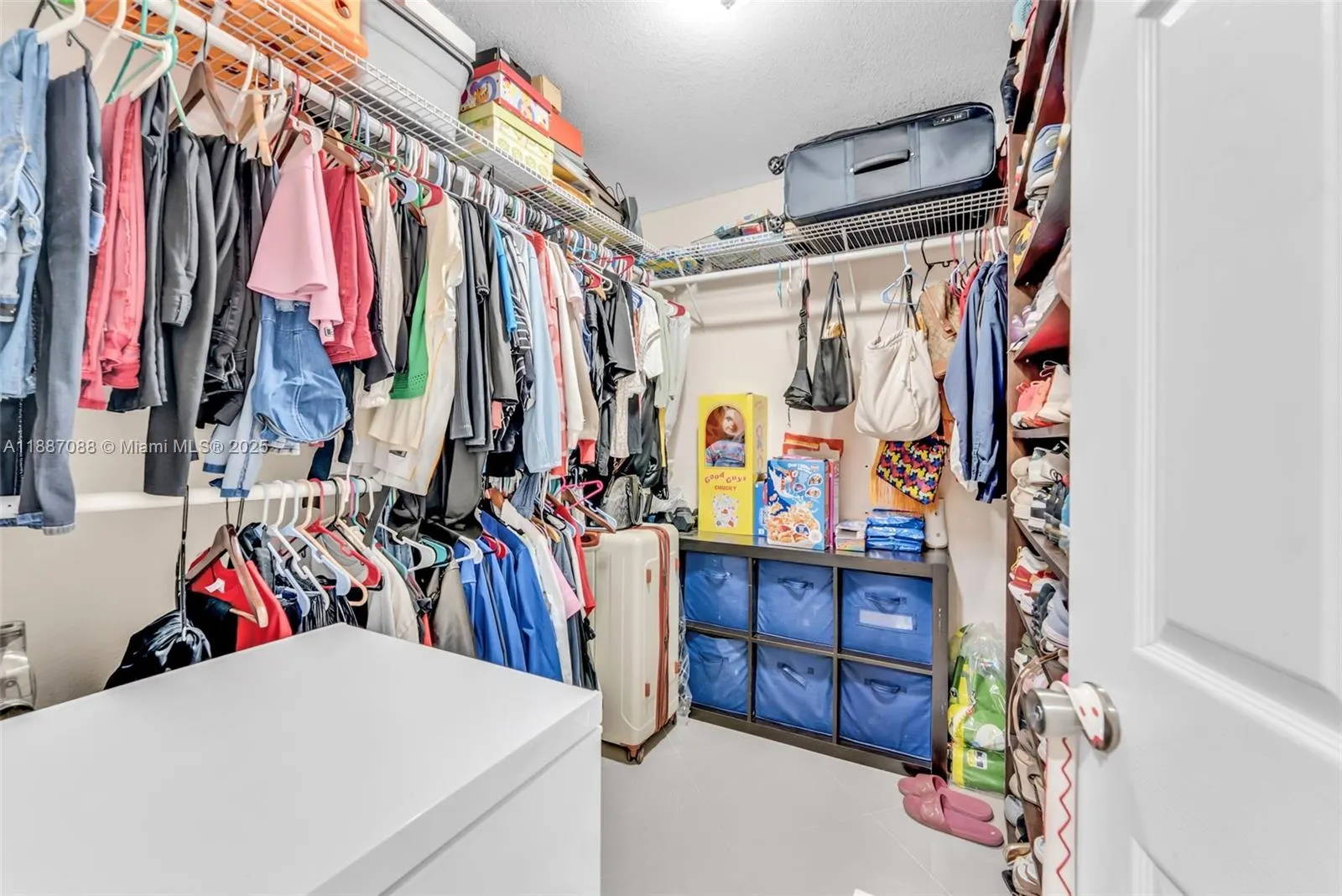 1116 Superior St