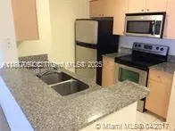 2516 Centergate Dr, #305