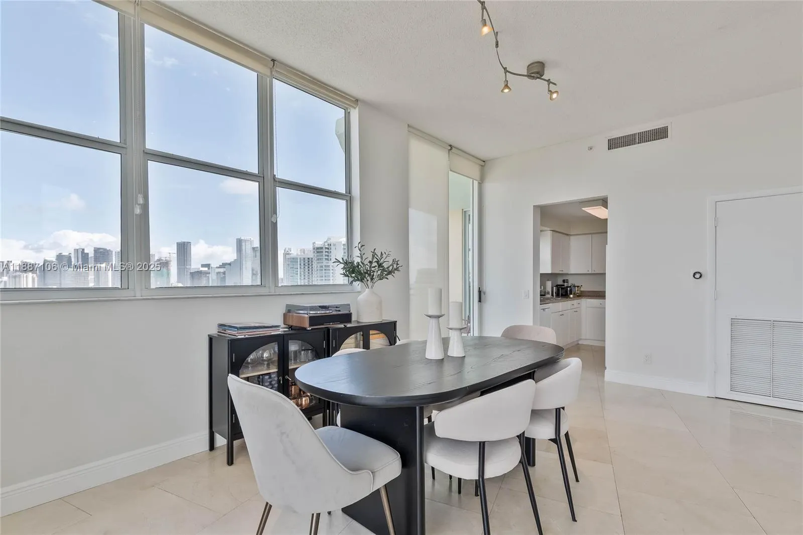 2475 Brickell Ave, #2702