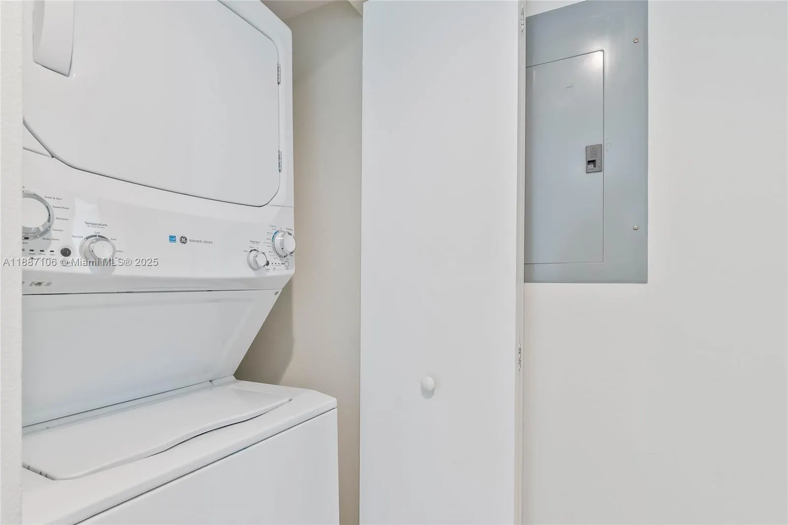 2475 Brickell Ave, #2702