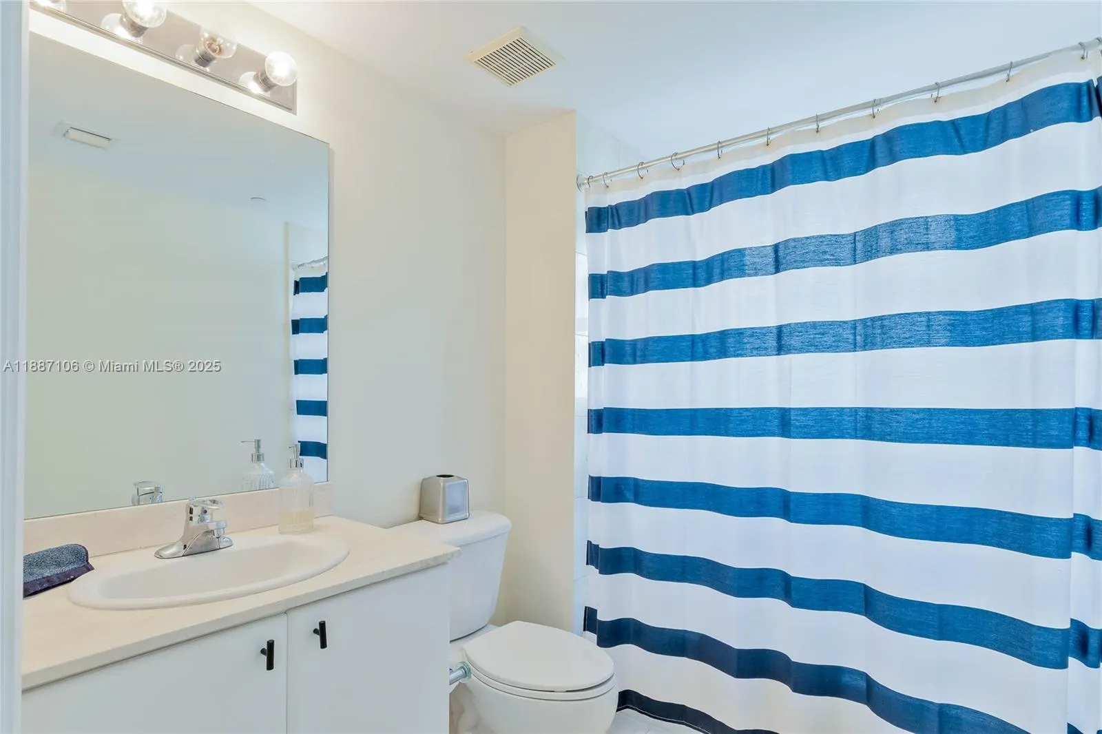 2475 Brickell Ave, #2702