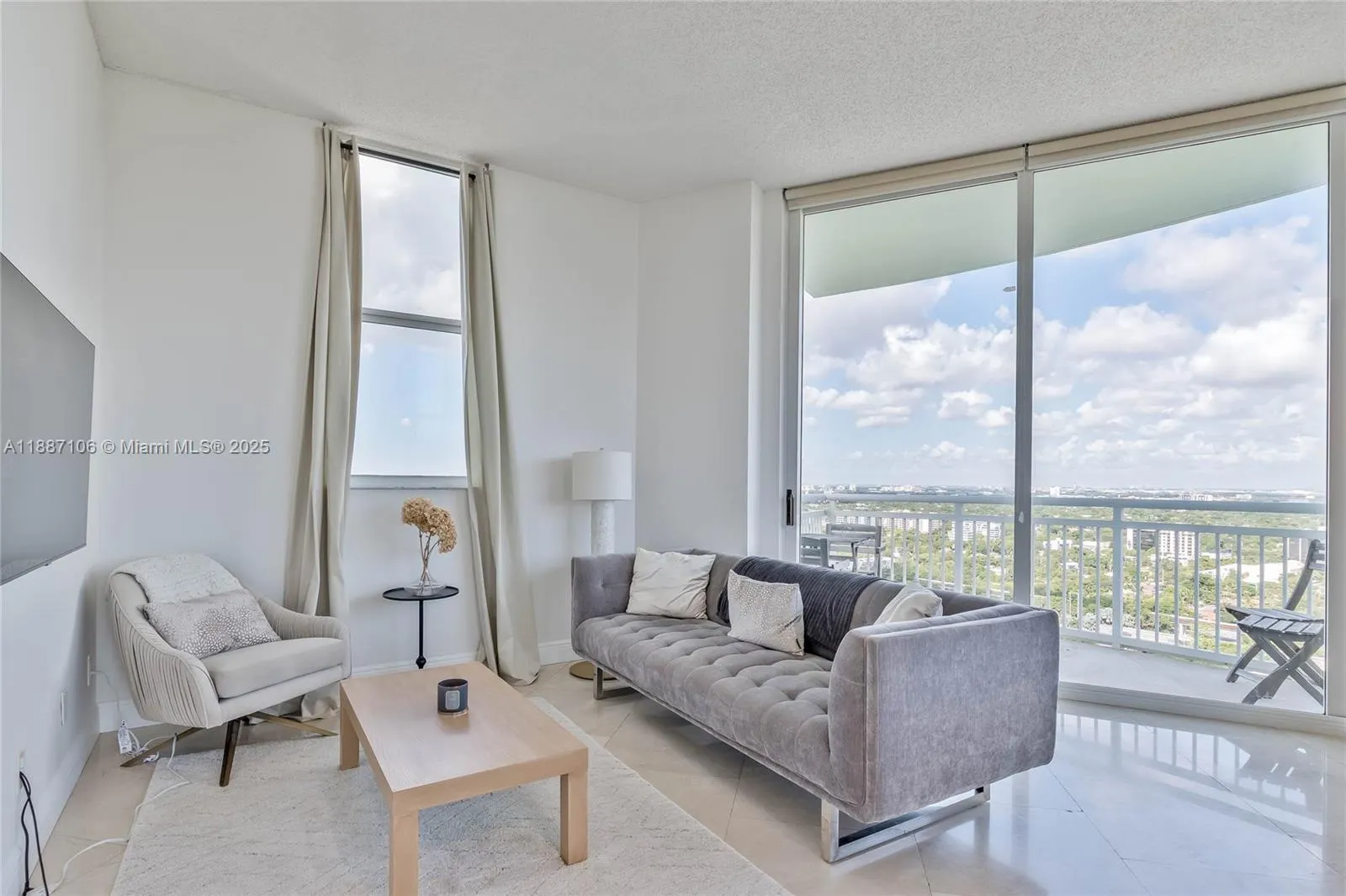 2475 Brickell Ave, #2702