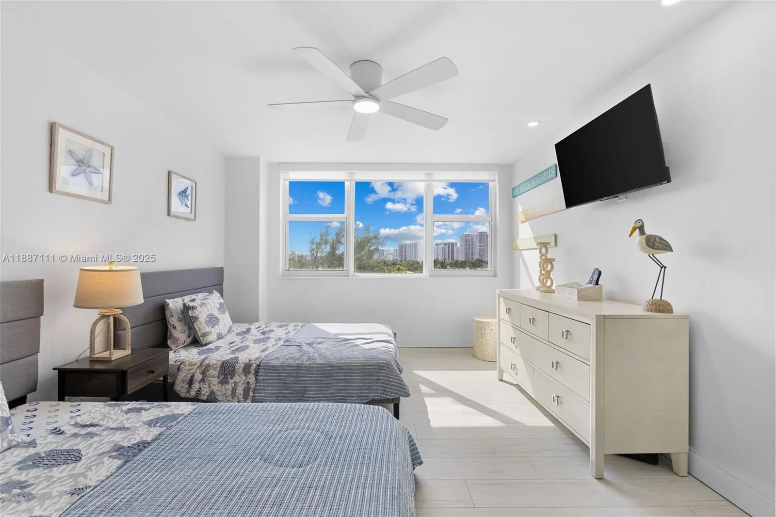 3180 S Ocean Dr, #516