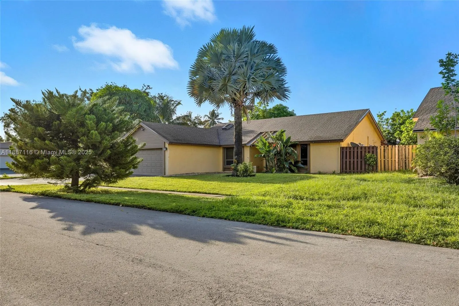 8240 NW 51st Ct