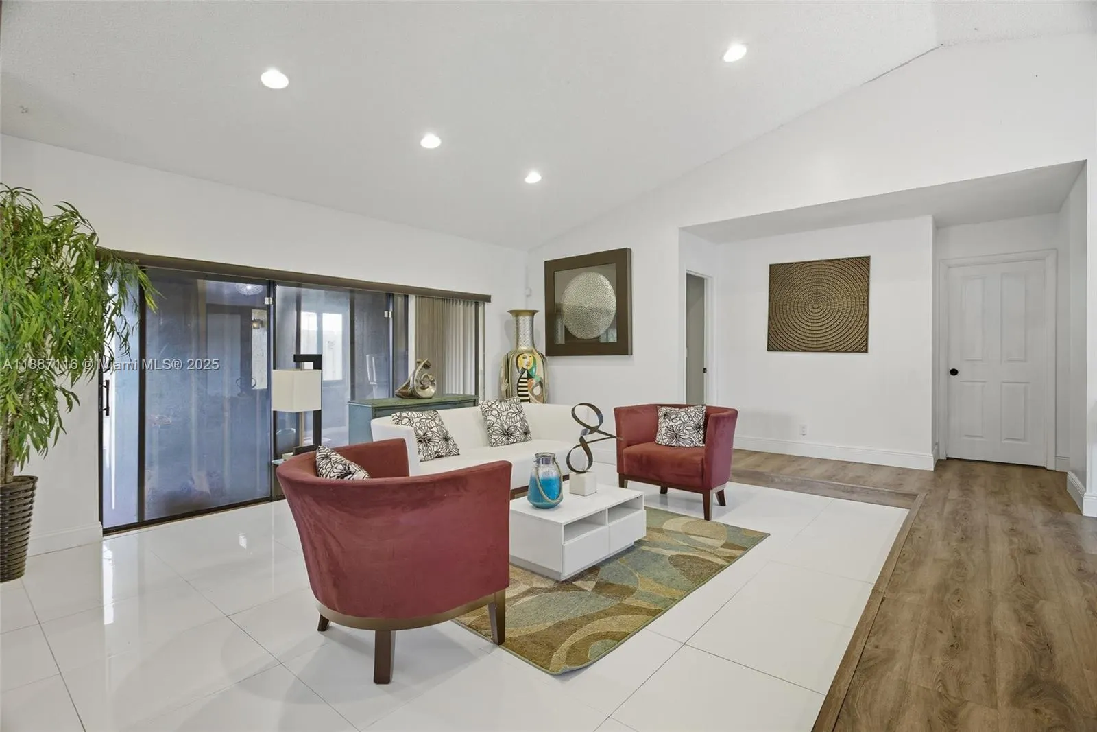 8240 NW 51st Ct
